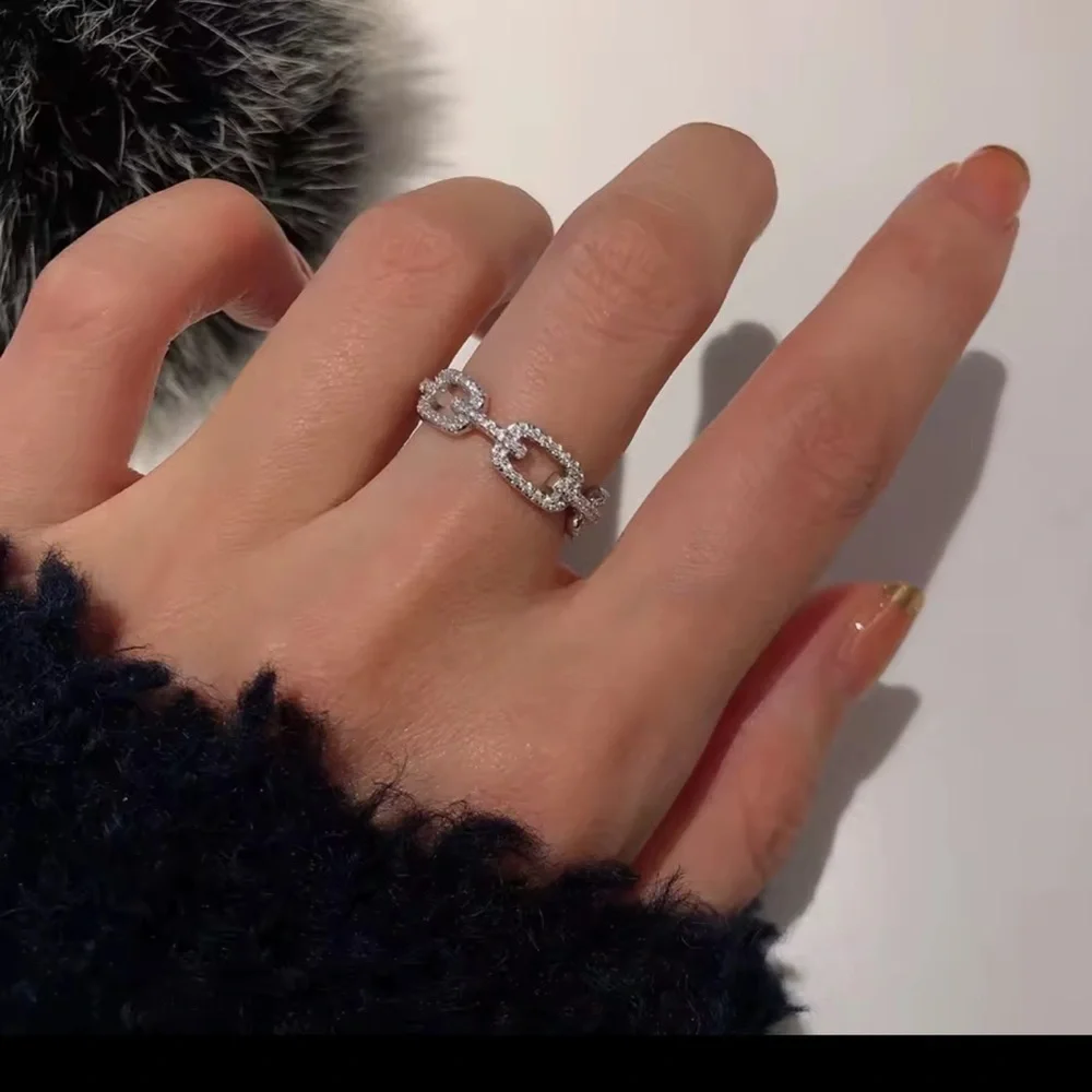 Move Uno Elegant Silver Chain Link Ring